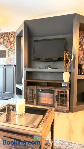 Cozy boho downtown apartment - Image 1