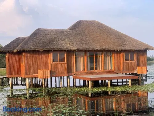 Floating Villa near Nzulezu - Image 1