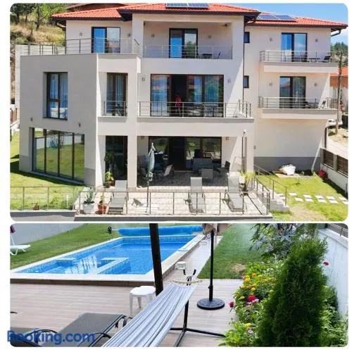 The Hillside Villa - Image 1