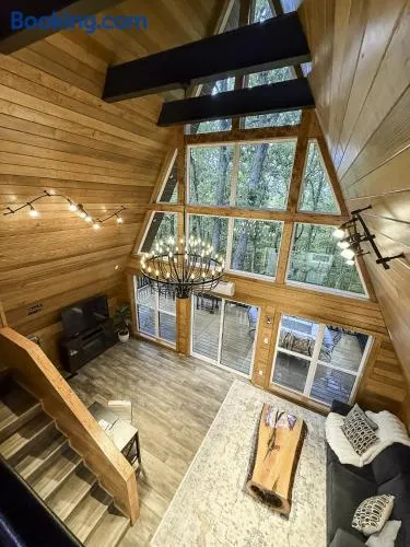 Brand New Fox Hill Cabin Where Country Charm nearby Hot Springs - Image 1