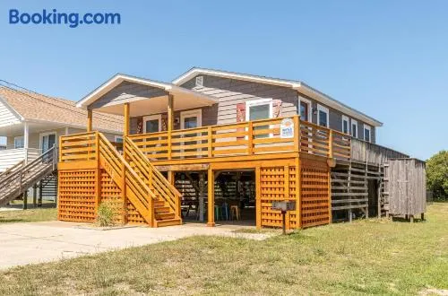 House with No Name - Nags Head MP 10.5, Oceanside, 340 Yds to Beach, Pets OK, YR Flex Stays - Image 1