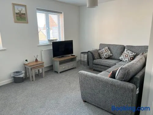 Whole House Modern Detached 2 Bedroom Coach House in Spalding - Image 1