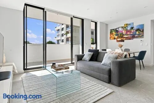 Stylish 2BR Retreat, Balcony and Parking - Image 1