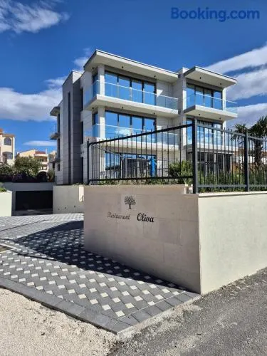 Hotel Oscar - Image 1