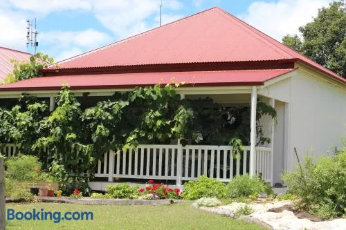 Glenlyon Dam Holiday Cottage & Farmstay - Image 1