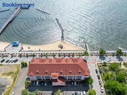 Bayfront Boardwalk Condo w Sunrise Views - Image 1