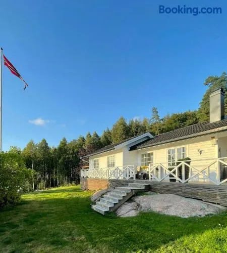 Ferienhaus mit Grill, Garten und Terrasse | Meerblick - Image 1