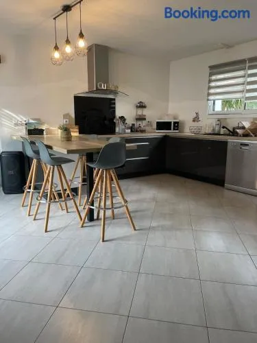 Maison familiale à 10 min des plages - Image 1