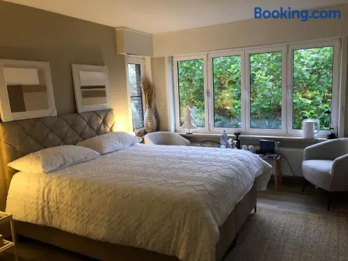 The Cozy Cottage - Image 1