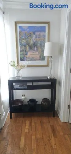 Cozy Bethpage Hideaway - Image 1