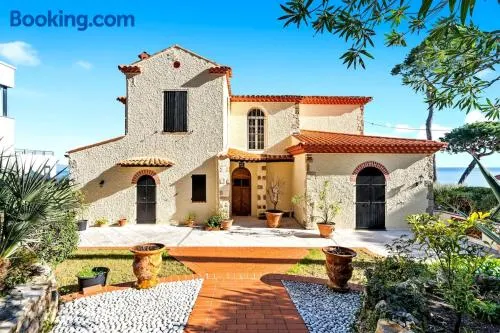 Elegant Villa in Cap d'Antibes - Image 1