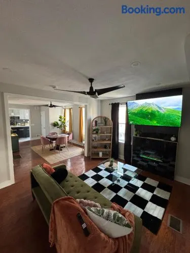Collingdale Home - Near Philly! - Image 1