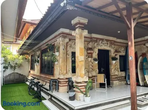 Hawaiian Beach House - Image 1
