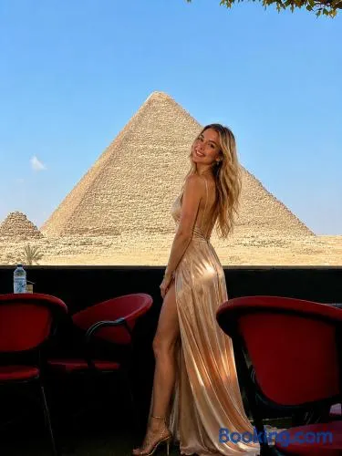 Master kings of the pyramids and Sphinx - Image 1