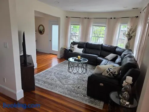 2StoryApt South of Boston Spacious and Convenient - Image 1