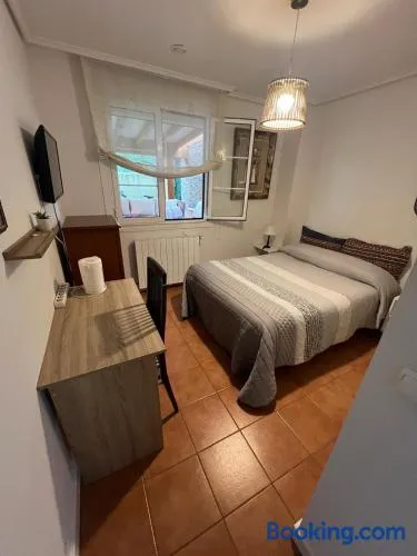 Habitación con baño privado y jardín Cerca de las playas - Image 1