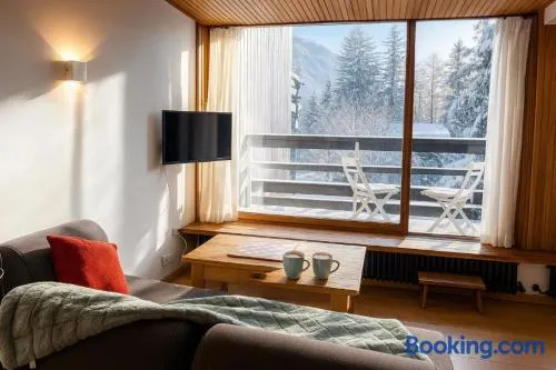 Bright apartment for 6 people in Chamonix - Image 1