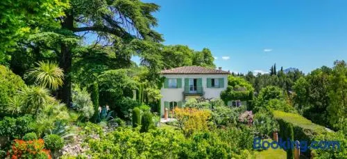 Villa de charme avec Piscine & Vue panoramique en plein Centre-ville d'Aix-en-Provence - Image 1