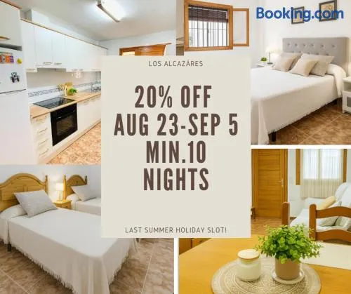 Cozy apartment with terrace & AC, 4 min to sea - Image 1