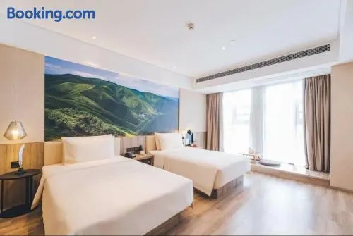 Atour Hotel Yancheng Gorvernment - Image 1