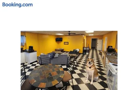 Trailside Furnished Apartment - Image 1