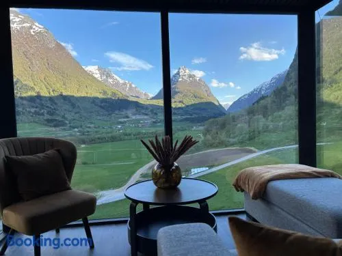 Panoramahytte med utsikt mot Eggenipa - Image 1
