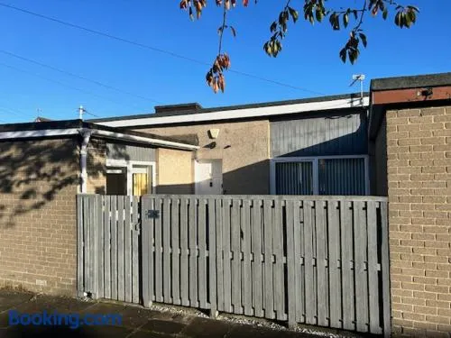 One Bedroom Bungalow Loanhead, Midlothian, Nr Edinburgh - Image 1