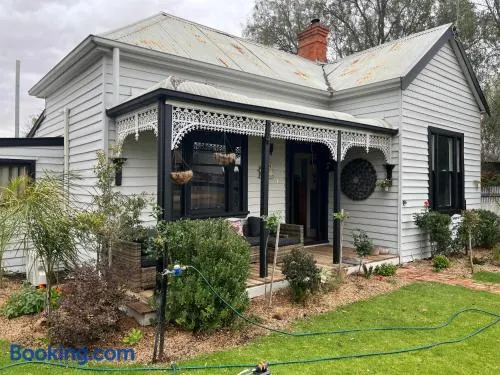 Mollys Cottage - Image 1