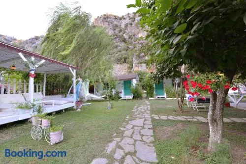 Narcicegi Hotel - Image 1