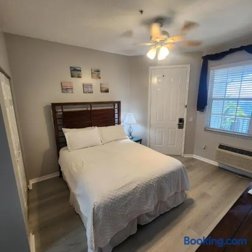 Modern Beach Haven Secure Suite at IMG Academy - Image 1