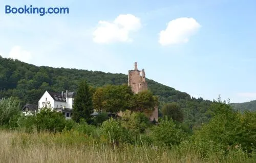 Hotel-Restaurant Burg-Ramstein - Image 1