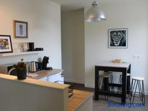Appartement Central à Briey : 2 Ch, Cuisine équipée, Proche Commerces et Activités - Image 1