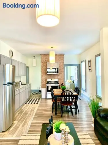 Perfect 6BR Stay Near Falls & Attractions - Image 1