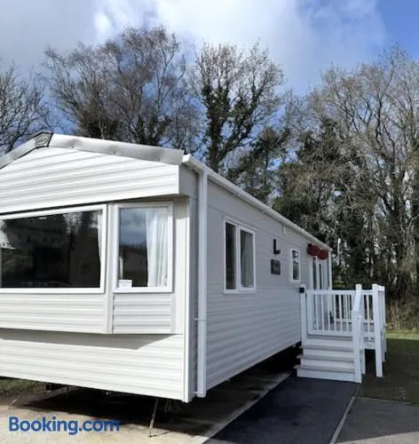 Cornish Coastal Retreat - Dog Friendly Caravan - Hedley Wood Holiday Park - Image 1