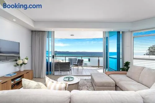 Kirra Oceanfront Views - Image 1