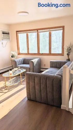 Cozy 2 bedroom apartment - Image 1