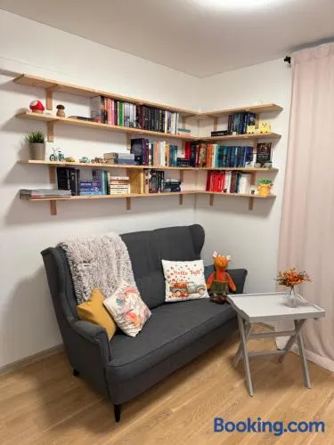 Lovely 1-bedroom apartment near park in Vilnius - Image 1