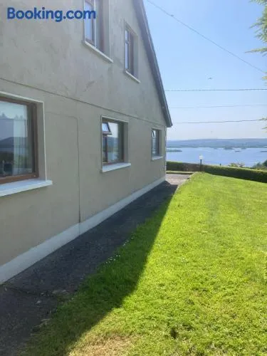 Islandview House - Image 1