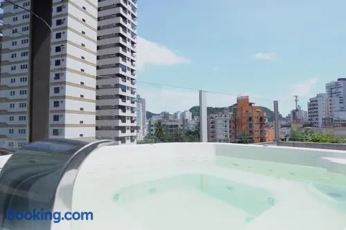 Ap Astúrias e Tombo com churrasqueira perto do mar - Image 1