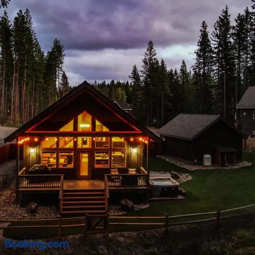 3BR Forest Cabin, Hot Tub, Game Room, Big Backyard - Image 1
