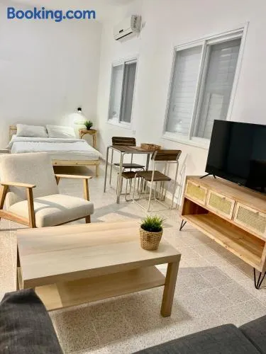 Beautiful Studio - Perfect Location - Image 1