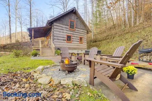 Hot Tub Haven! Mtn-View Home 13 Mi to Bryson City! - Image 1