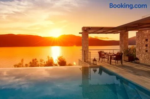 Villa Saffron in Lefkada - Image 1