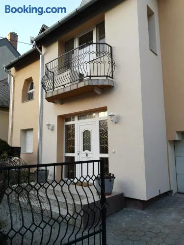 Hotello Apartmanház és Panzió - Image 1