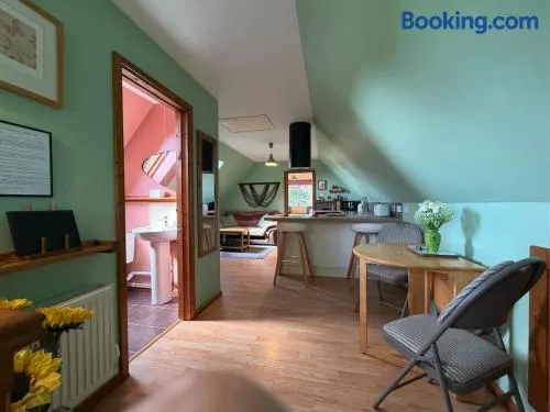 Fermain Lodge Countryside retreat, Peaceful Apartment with Gated Parking - Image 1