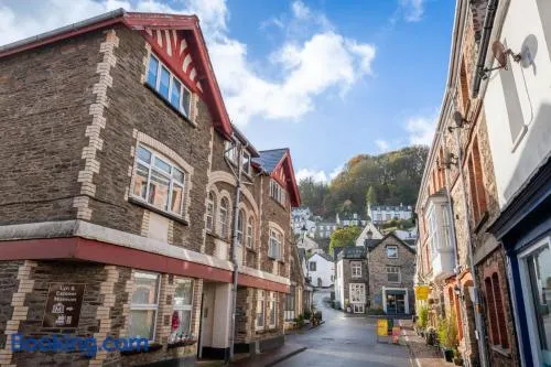 4 Market Flats - Image 1