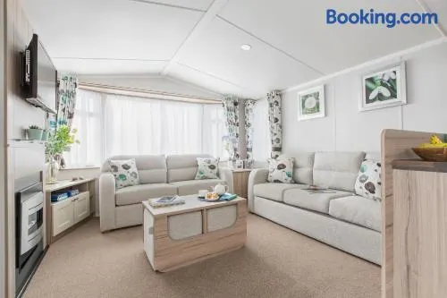 56 Seabreeze - Image 1