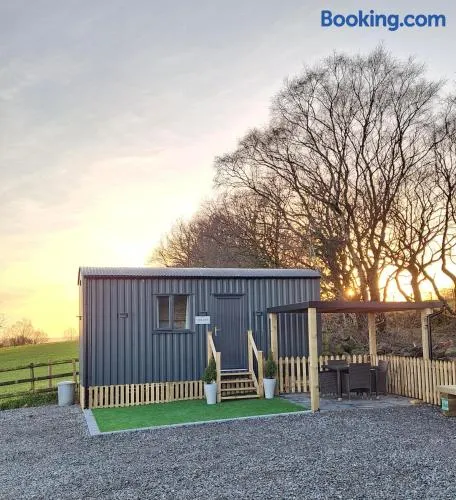 Modern Shepherd Hut with Views, near Alton Towers - Image 1