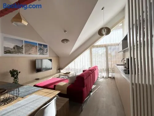 Moderný apartmán Swen s 2 terasami Tatranská Lomnica - Image 1