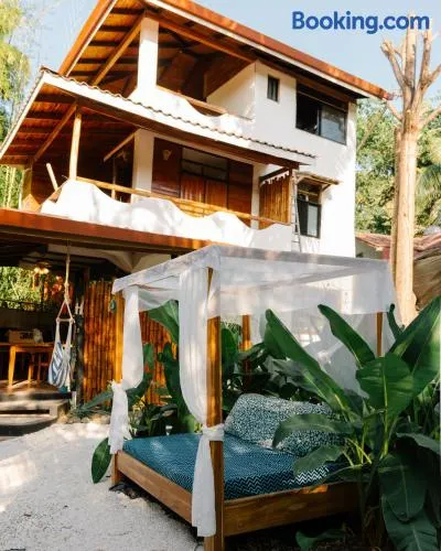 Salty Enthusiasts Share House & Villas - Image 1